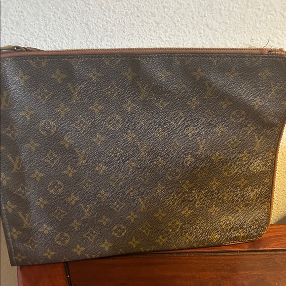 Louis Vuitton Monogram CanvasVintage Document Holder